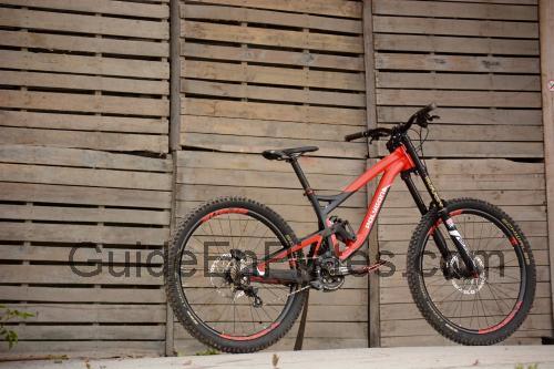 Polygon Collosus DH8 fiche technique et avis